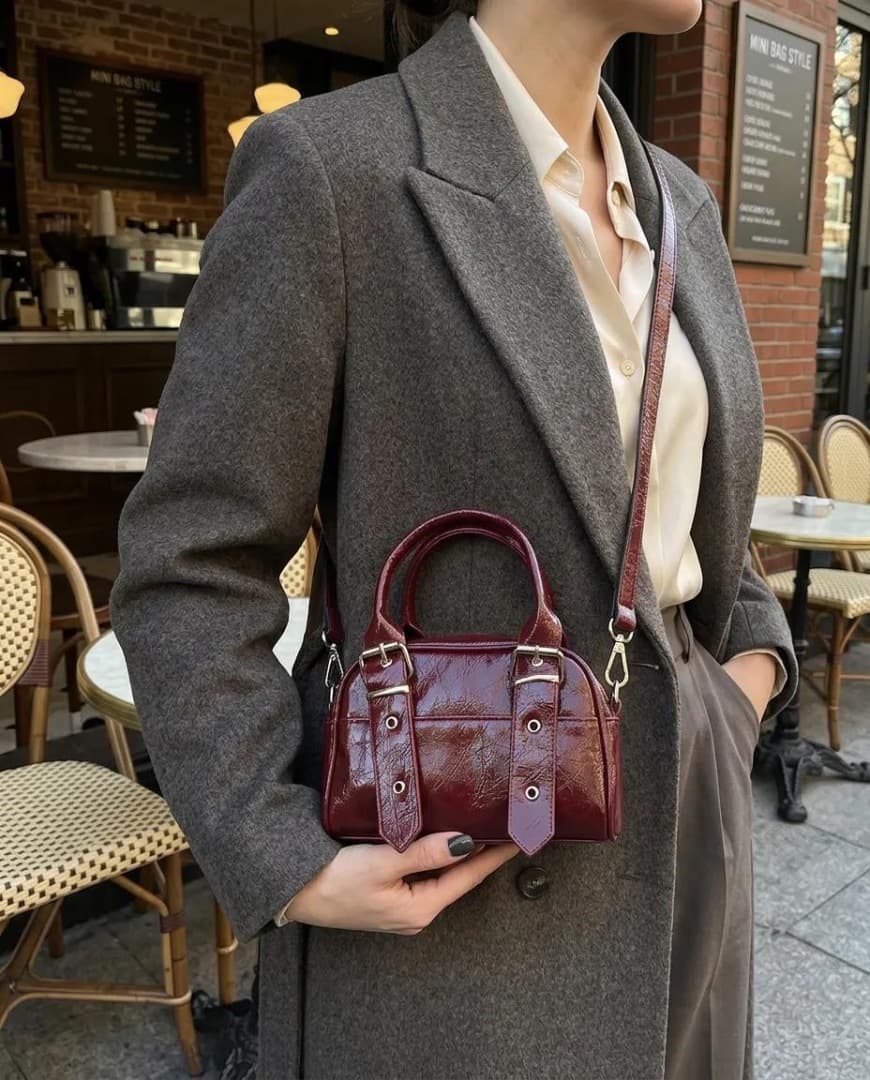 Mini Bordo Parlak Rugan Görünümlü El ve Çapraz Askılı Kadın Çanta - Görsel 1